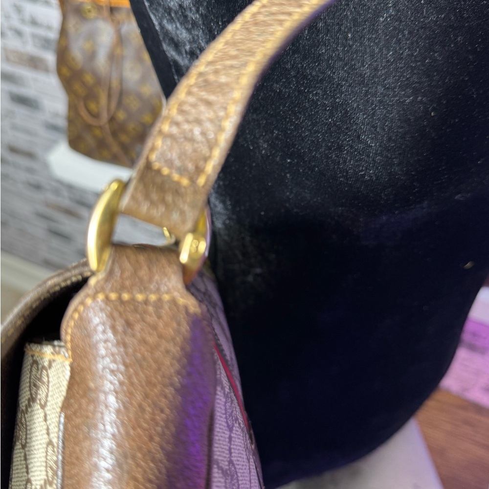 Gucci - Picture 6 of 15
